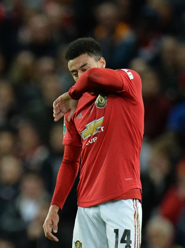 九游体育官网Ning迎来十二赛季出色发挥，曼联观众热烈欢呼！全场沸腾不已(1213曼联阵容)